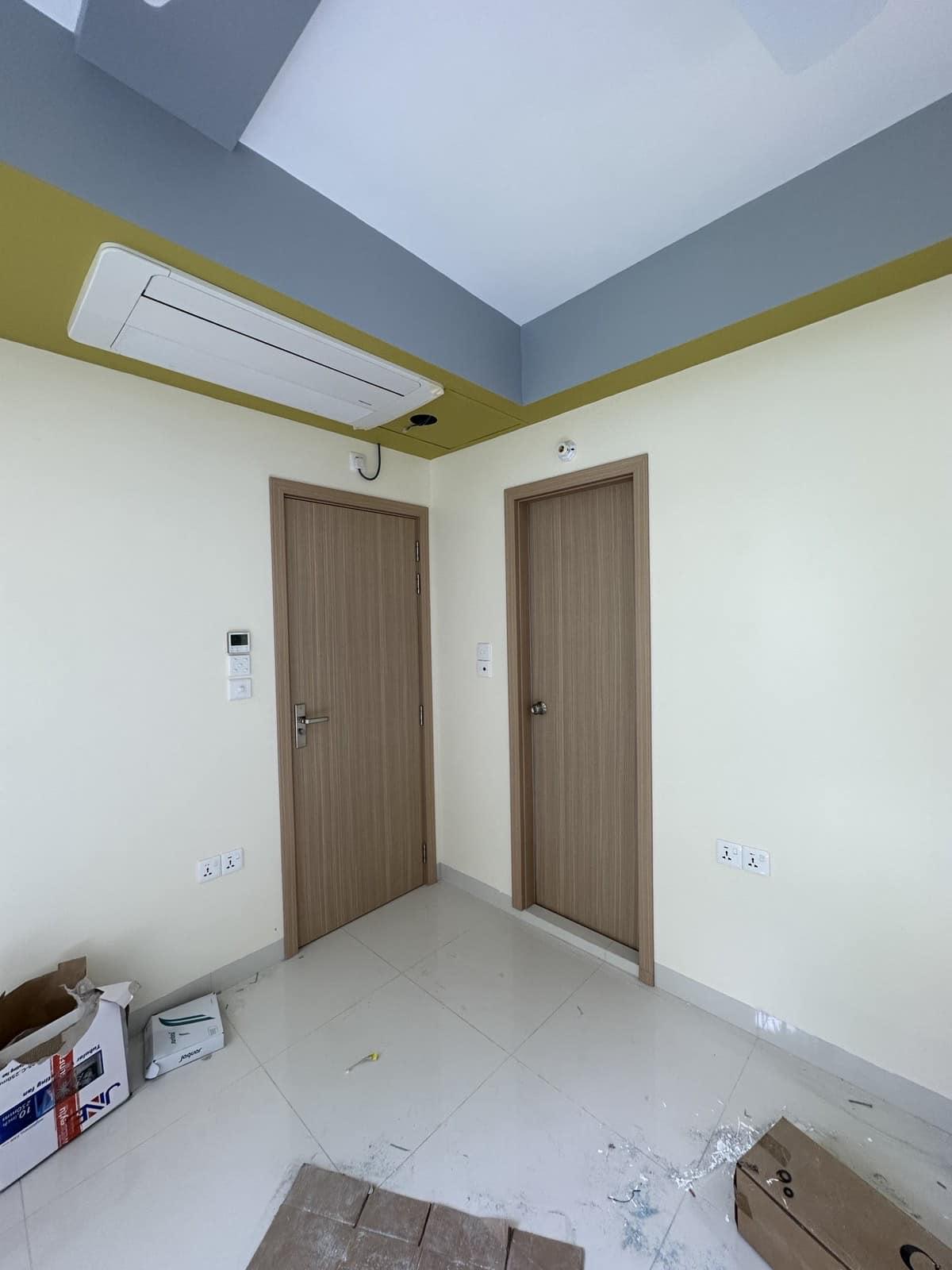 Toilet Doors